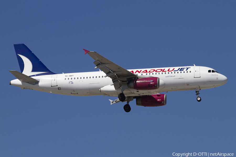 AnadoluJet Airbus A320-232 (TC-SKT) | Photo 392594