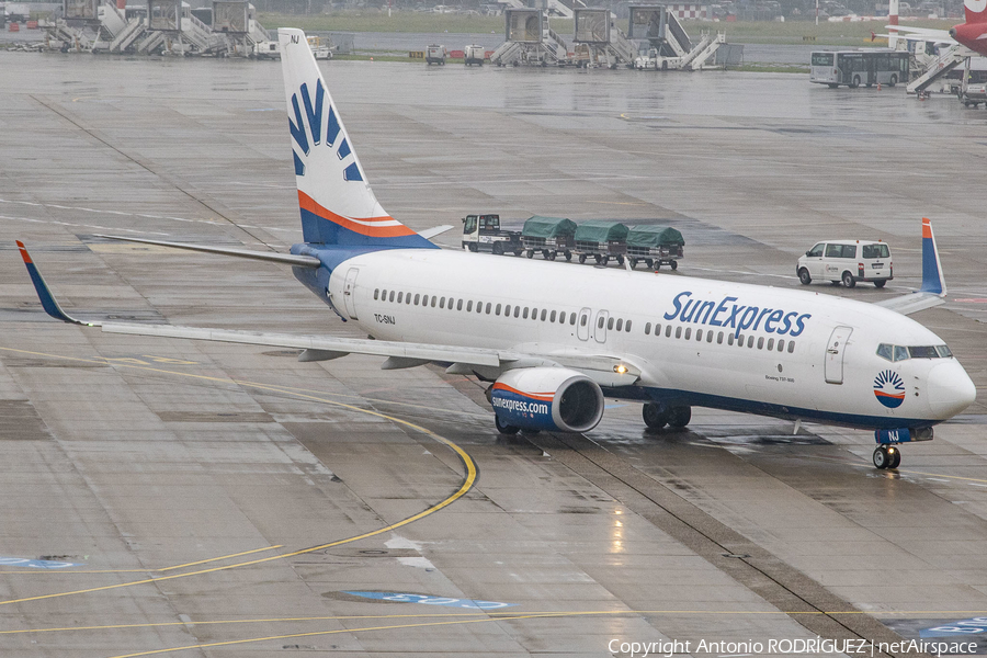 SunExpress Boeing 737-86J (TC-SNJ) | Photo 379192
