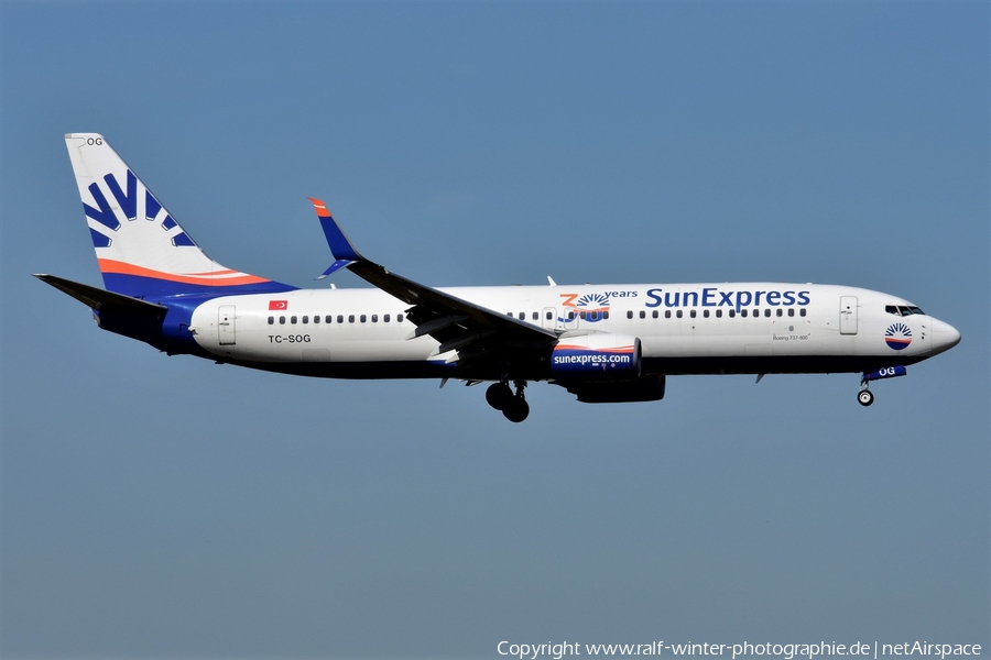 SunExpress Boeing 737-8HC (TC-SOG) | Photo 507053