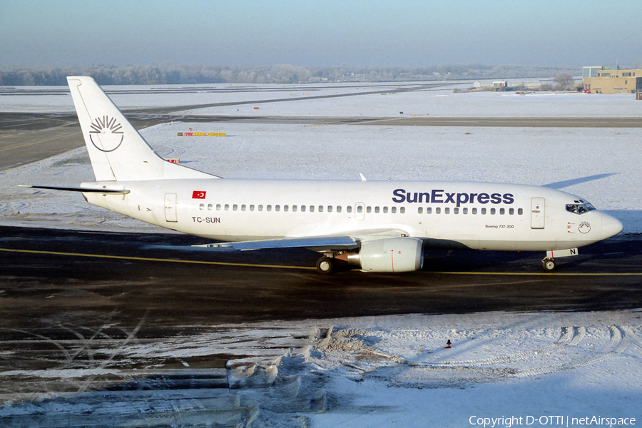 SunExpress Boeing 737-3Y0 (TC-SUN) | Photo 144929