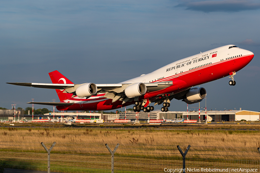 Turkish Government Boeing 747-8ZV(BBJ) (TC-TRK) | Photo 400082