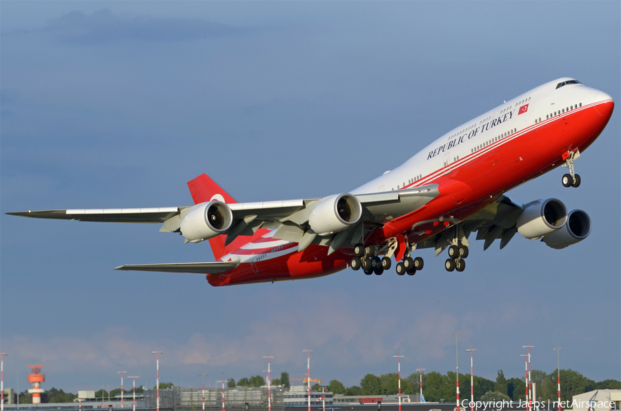 Turkish Government Boeing 747-8ZV(BBJ) (TC-TRK) | Photo 400091