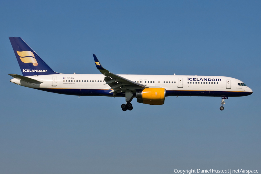 Icelandair Boeing 757-256 (TF-FIA) | Photo 547376