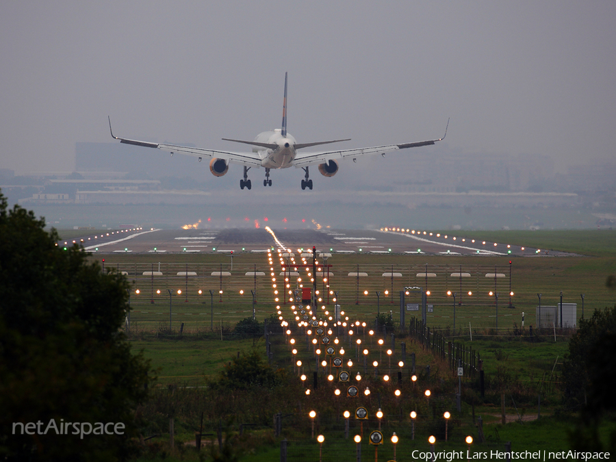 Icelandair Boeing 757-23N (TF-FIC) | Photo 87630