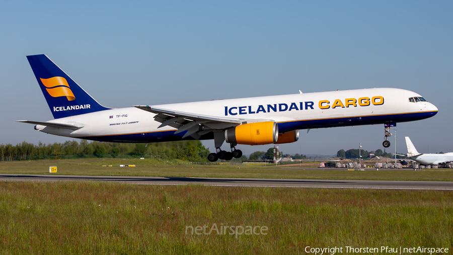 Icelandair Cargo Boeing 757-23APF (TF-FIG) | Photo 450008