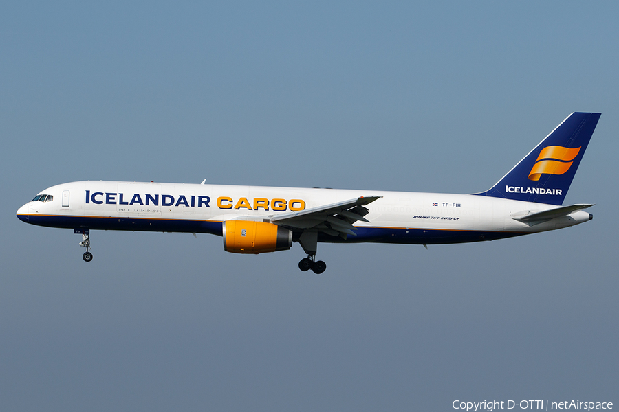 Icelandair Cargo Boeing 757-208(PCF) (TF-FIH) | Photo 477722