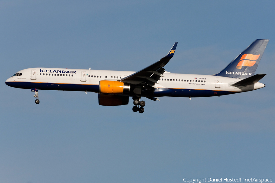 Icelandair Boeing 757-208 (TF-FII) | Photo 501485