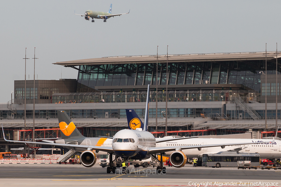 Icelandair Boeing 757-208 (TF-FIJ) | Photo 193742