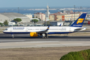 Icelandair Boeing 757-208 (TF-FIJ) at  Lisbon - Portela, Portugal