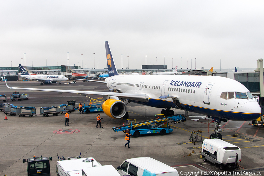 Icelandair Boeing 757-256 (TF-FIK) | Photo 559826