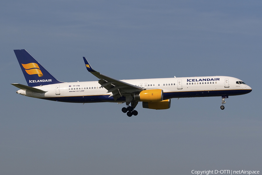 Icelandair Boeing 757-208 (TF-FIN) | Photo 277915