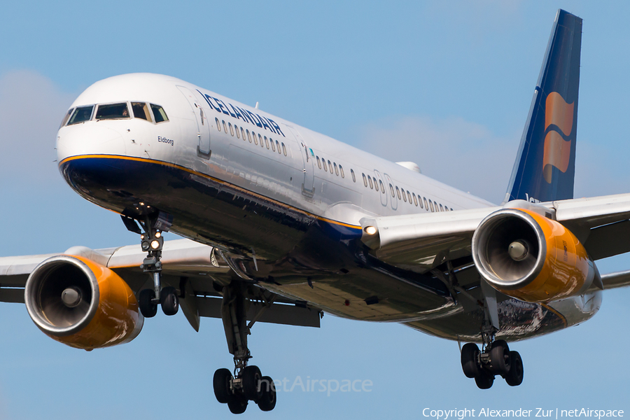 Icelandair Boeing 757-208 (TF-FIN) | Photo 345352