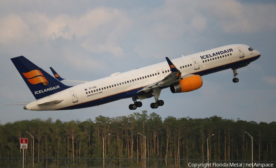 Icelandair Boeing 757-208 (TF-FIN) | Photo 407991