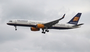 Icelandair Boeing 757-208 (TF-FIN) at  Chicago - O'Hare International, United States