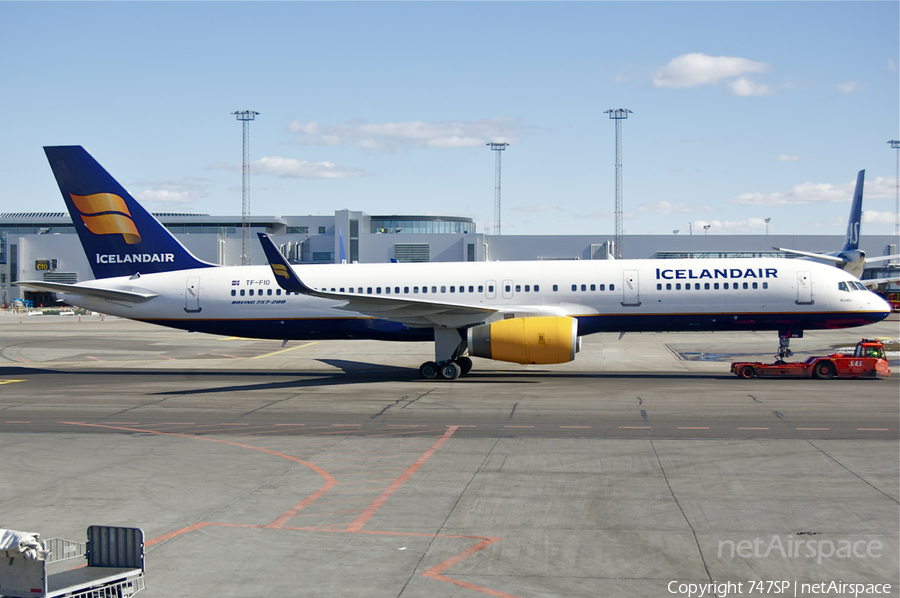 Icelandair Boeing 757-208 (TF-FIO) | Photo 46104
