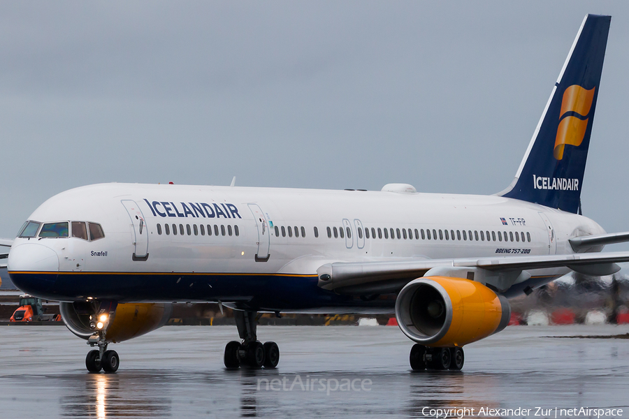 Icelandair Boeing 757-208 (TF-FIP) | Photo 238574
