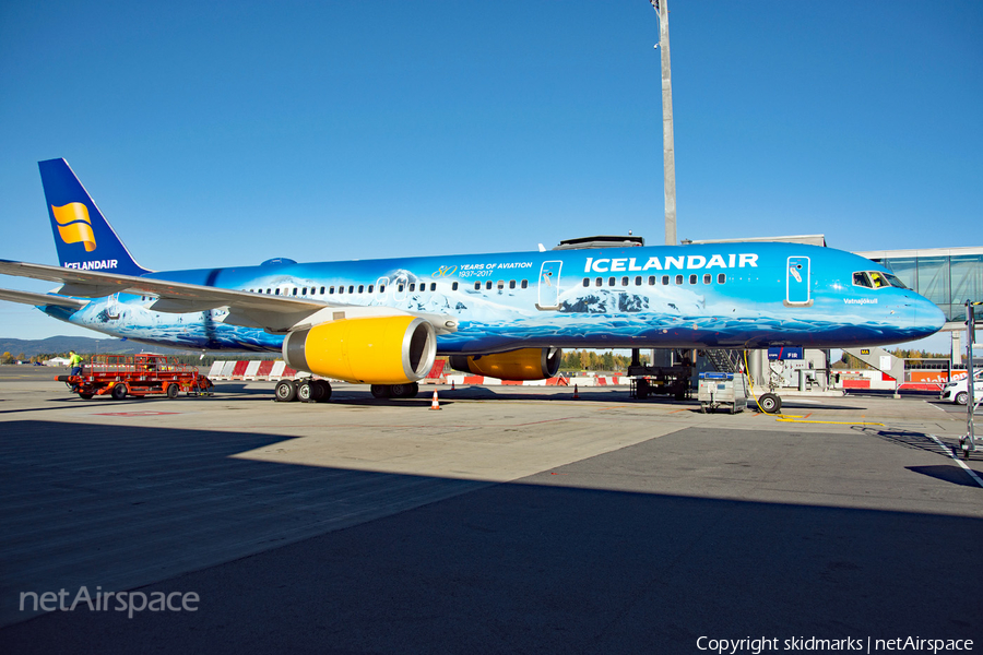 Icelandair Boeing 757-256 (TF-FIR) | Photo 192069