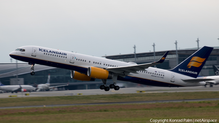 Icelandair Boeing 757-256 (TF-FIT) | Photo 197446