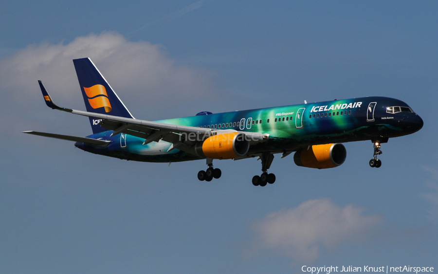 Icelandair Boeing 757-256 (TF-FIU) | Photo 82911