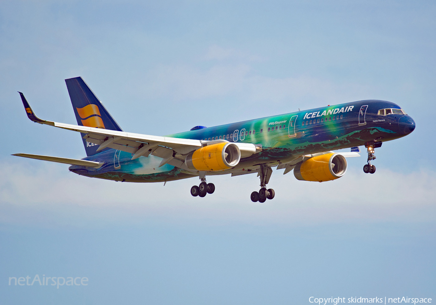 Icelandair Boeing 757-256 (TF-FIU) | Photo 263401