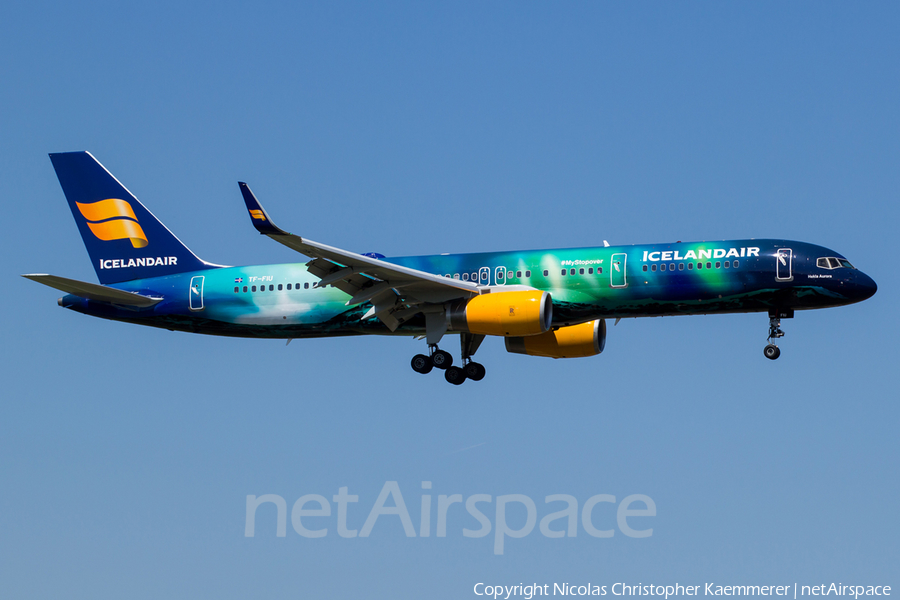 Icelandair Boeing 757-256 (TF-FIU) | Photo 158774