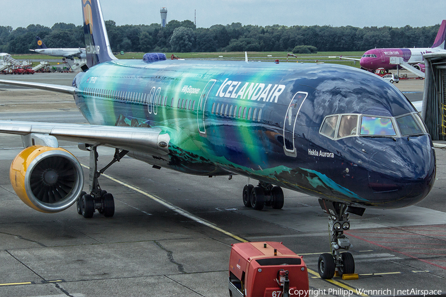 Icelandair Boeing 757-256 (TF-FIU) | Photo 117345