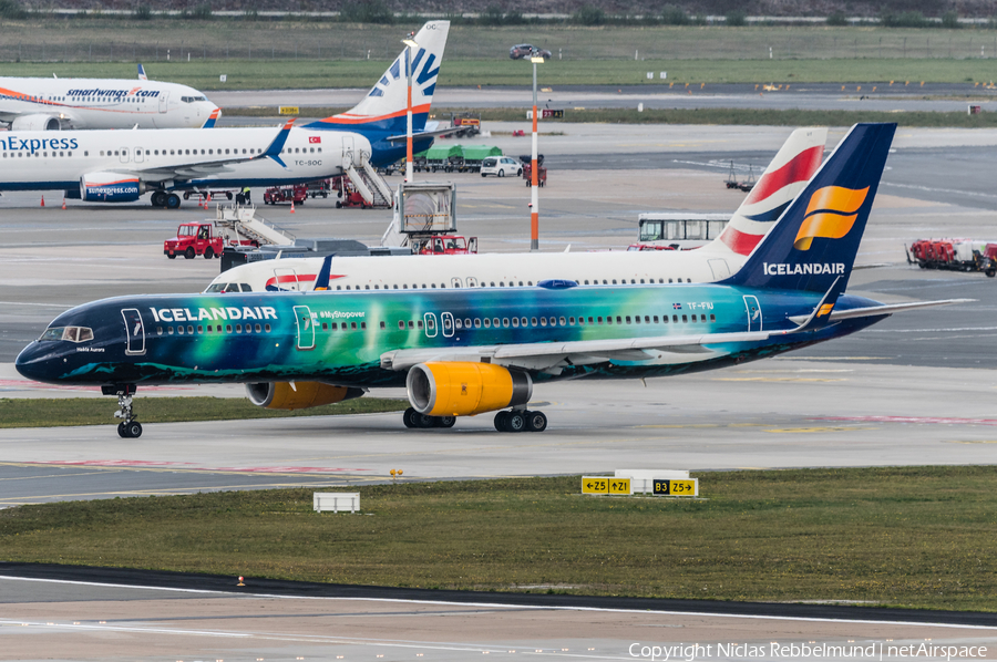 Icelandair Boeing 757-256 (TF-FIU) | Photo 266239