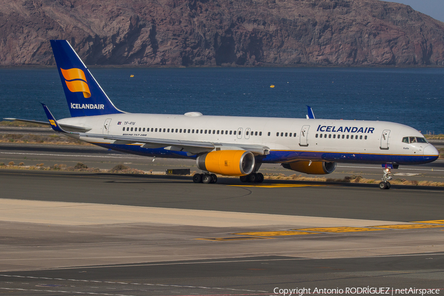 Icelandair Boeing 757-208 (TF-FIV) | Photo 325900