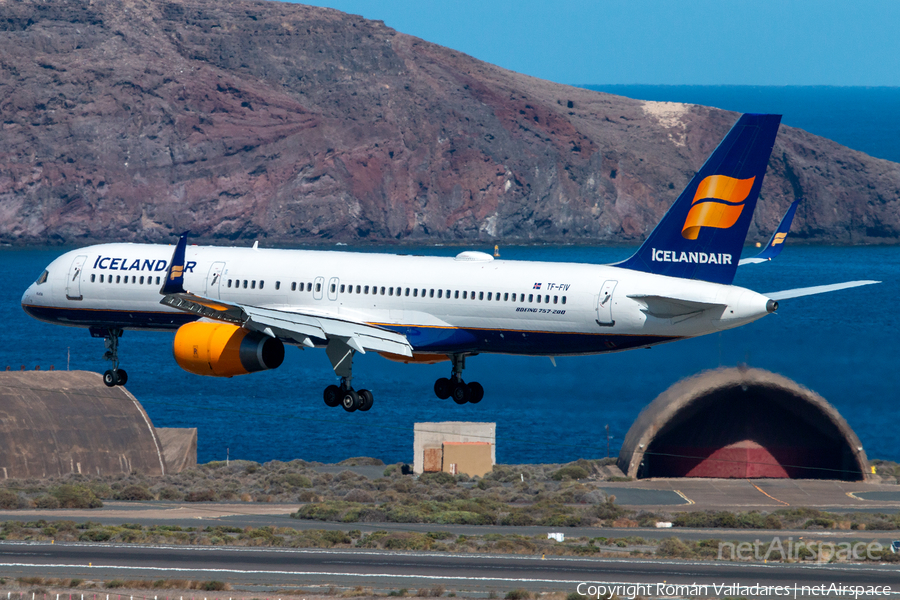 Icelandair Boeing 757-208 (TF-FIV) | Photo 667546