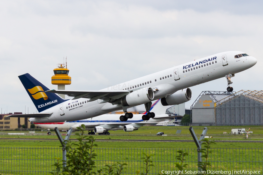 Icelandair Boeing 757-27B (TF-FIW) | Photo 175543
