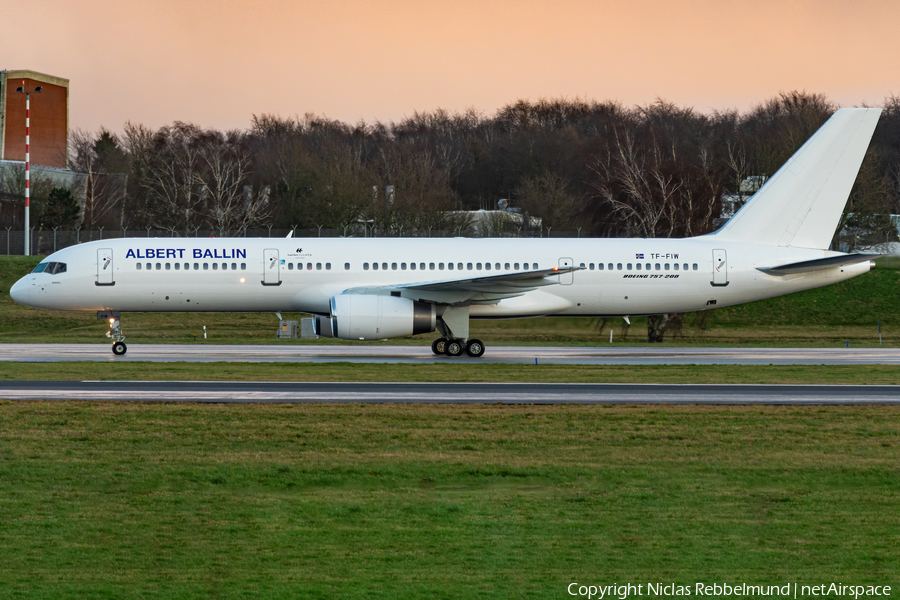 Icelandair Boeing 757-27B (TF-FIW) | Photo 372730