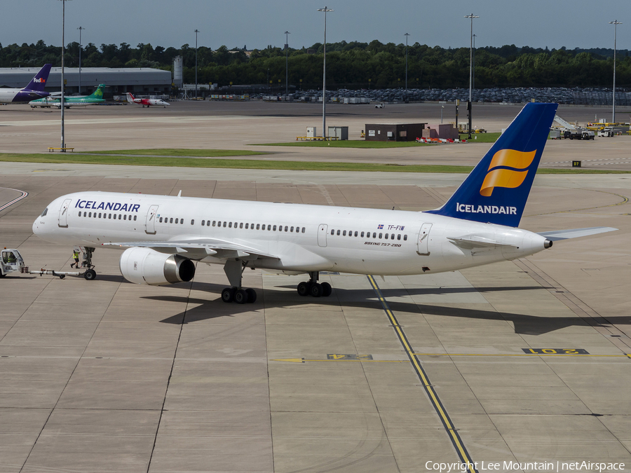 Icelandair Boeing 757-27B (TF-FIW) | Photo 97684