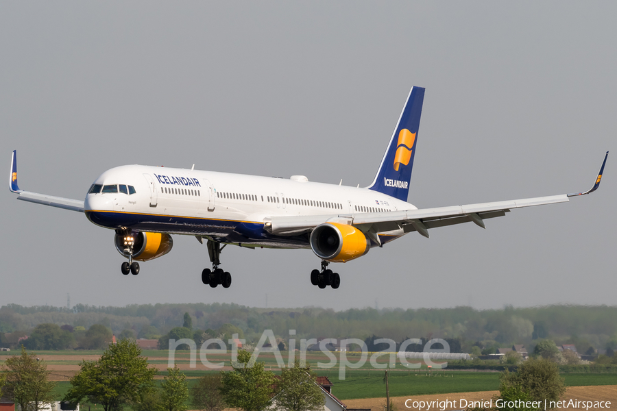 Icelandair Boeing 757-308 (TF-FIX) | Photo 243019