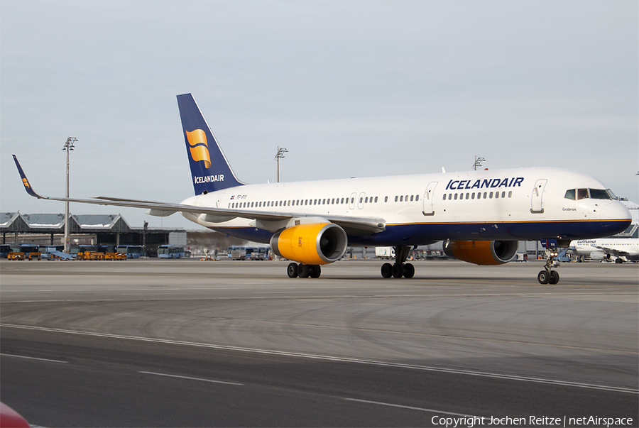Icelandair Boeing 757-256 (TF-FIY) | Photo 24904