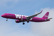 WOW Air Airbus A321-211 (TF-GPA) at  Keflavik, Iceland