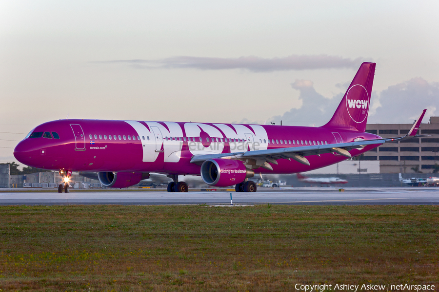 WOW Air Airbus A321-211 (TF-GPA) | Photo 400839