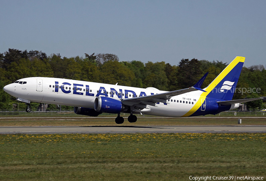 Icelandair Boeing 737-8 MAX (TF-ICY) | Photo 521752