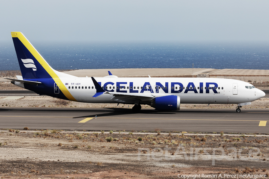 Icelandair Boeing 737-8 MAX (TF-ICY) | Photo 520275