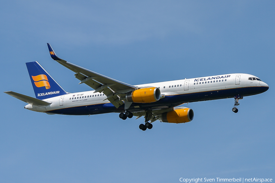 Icelandair Boeing 757-223 (TF-ISF) | Photo 102321