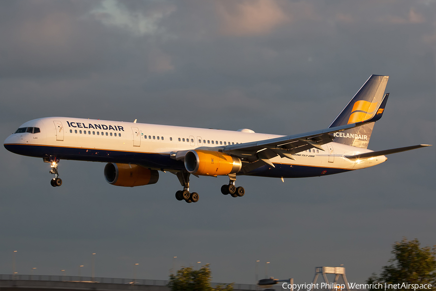 Icelandair Boeing 757-223 (TF-ISF) | Photo 194150