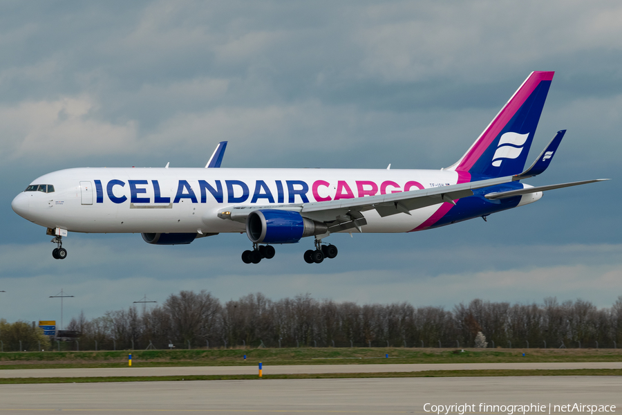 Icelandair Cargo Boeing 767-304(ER)(BCF) (TF-ISH) | Photo 560065