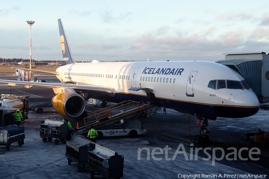 Icelandair Boeing 757-256 (TF-ISJ) | Photo 283225