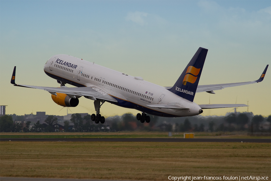 Icelandair Boeing 757-223 (TF-ISK) | Photo 253728