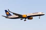 Icelandair Boeing 757-223 (TF-ISK) at  London - Heathrow, United Kingdom