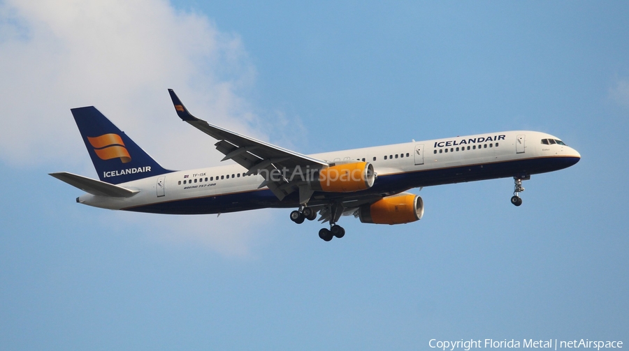 Icelandair Boeing 757-223 (TF-ISK) | Photo 408015