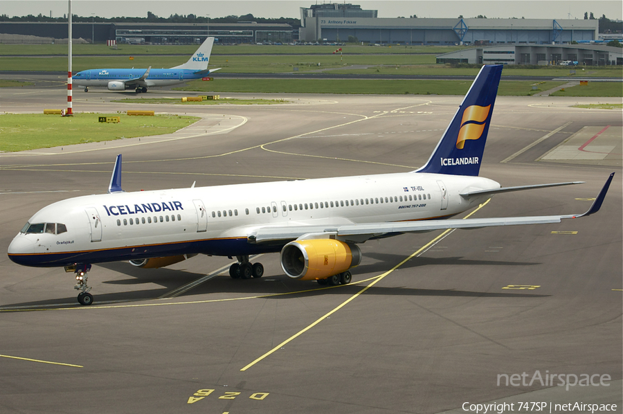 Icelandair Boeing 757-223 (TF-ISL) | Photo 38035