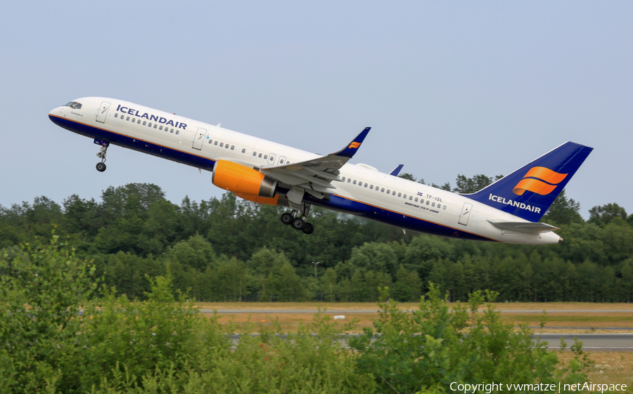 Icelandair Boeing 757-223 (TF-ISL) | Photo 247636