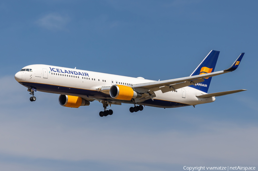 Icelandair Boeing 767-319(ER) (TF-ISN) | Photo 521991