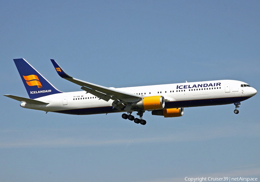Icelandair Boeing 767-319(ER) (TF-ISN) | Photo 156131