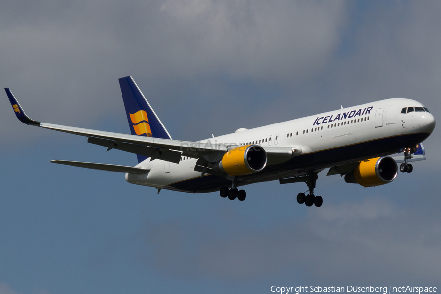 Icelandair Boeing 767-319(ER) (TF-ISN) | Photo 164920